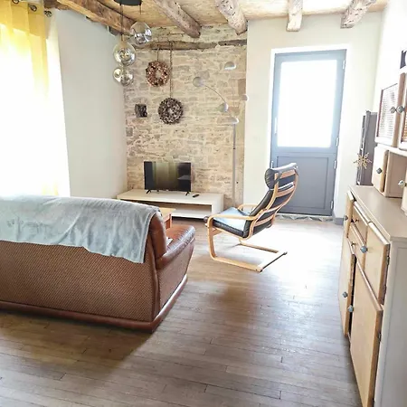 بيت للعطل Maison De Village Avec Jardin Clos *