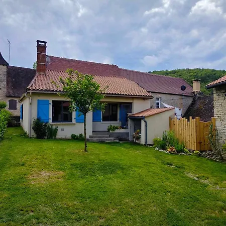 بيت للعطل Maison De Village Avec Jardin Clos *